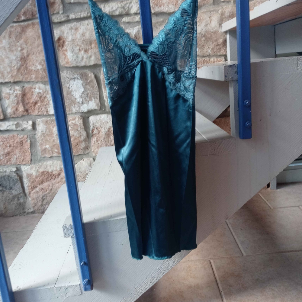 Elegant Teal Lace Night Gown